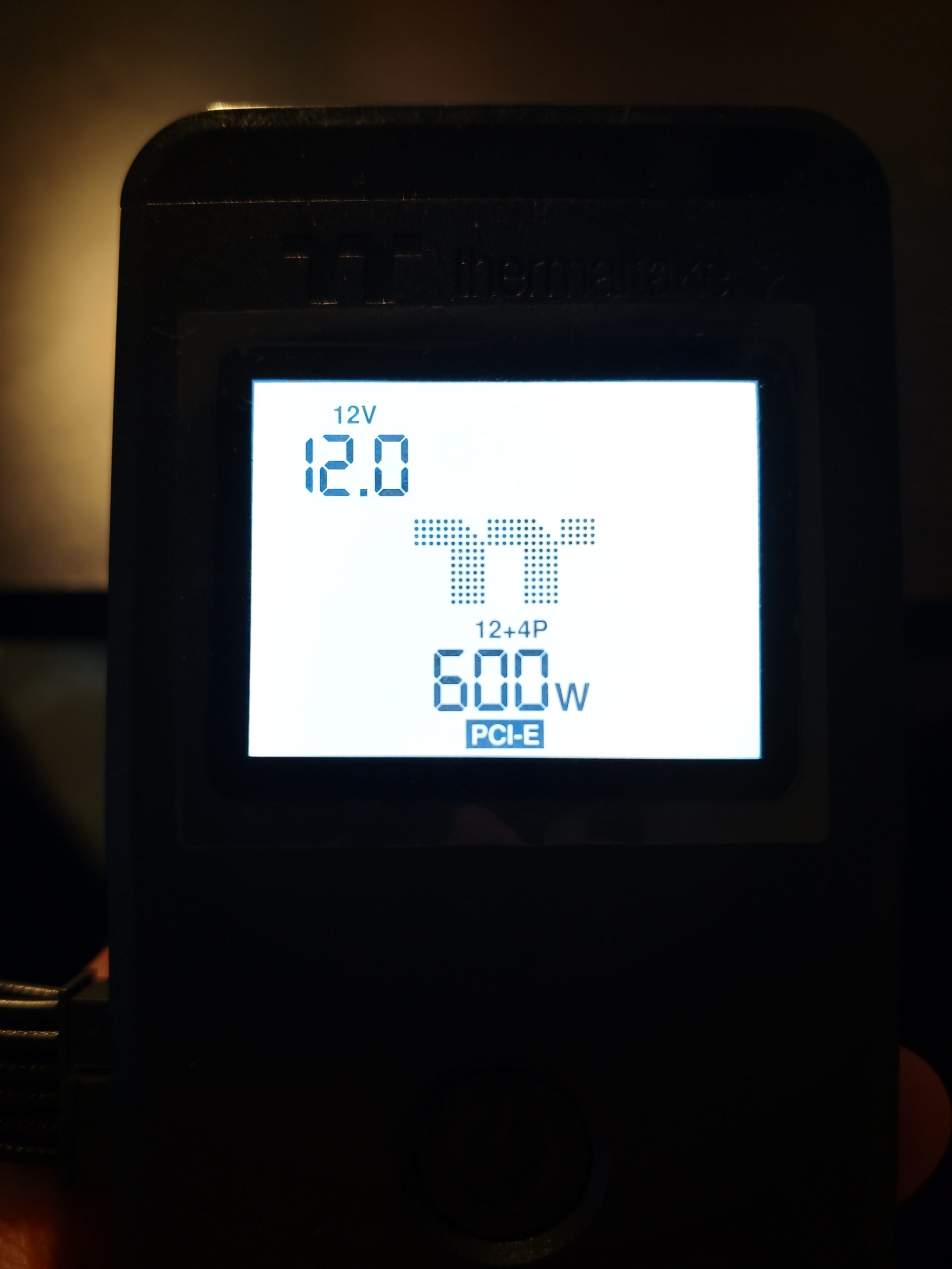 A DeepCool PN850M 12V-2x6 kábelének 600 wattos érzékelési kódja