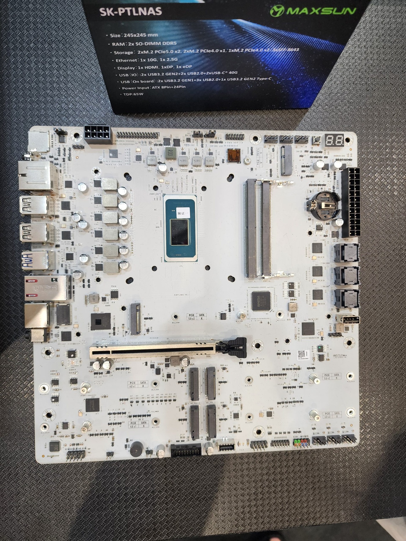 Maxsun SK-PTLNAS MoTD alaplap Panther Lake lapkával