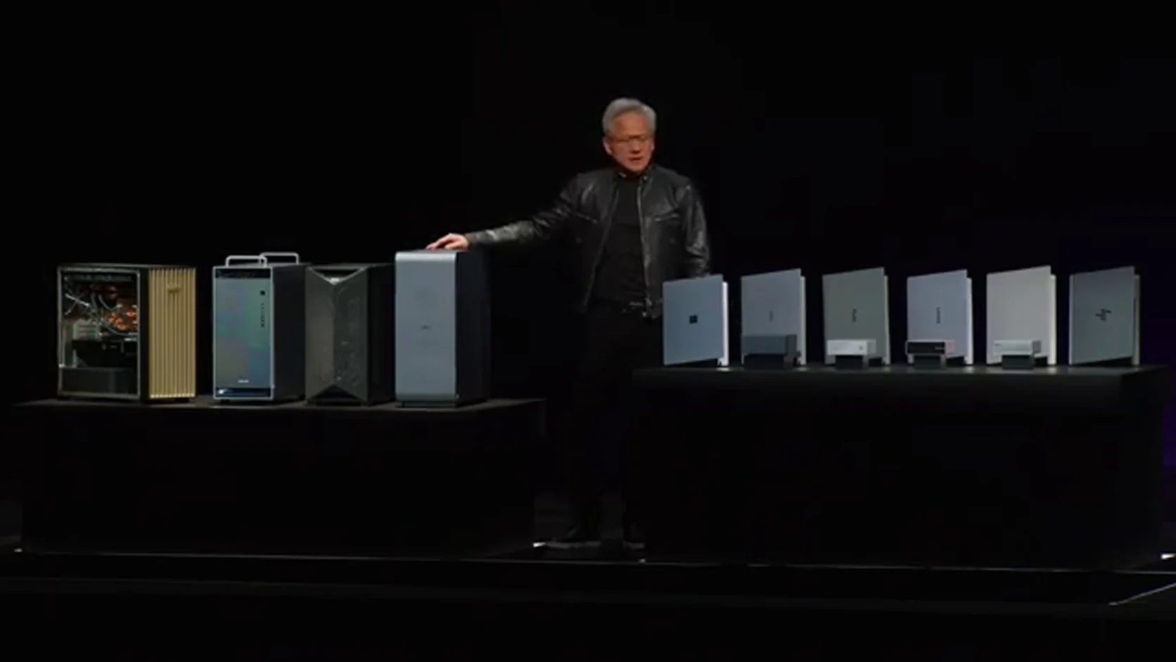 Jensen Huang RTX Spark és Windows AI PC gépeket mutat be