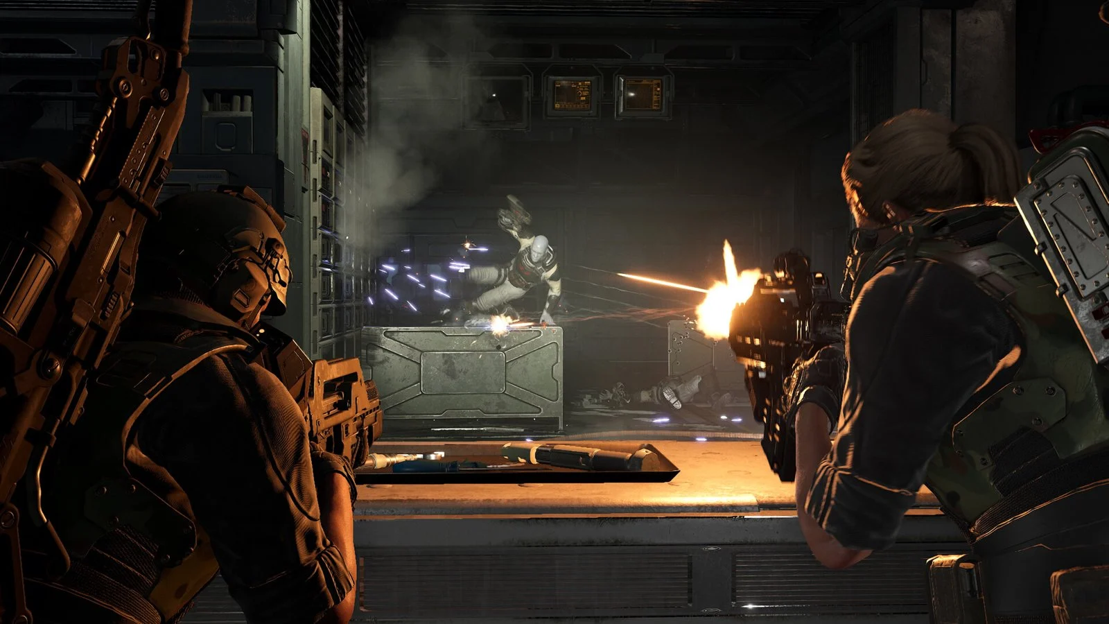 Négyfős Colonial Marine csapat harcol az Aliens Fireteam Elite 2 egyik küldetésén