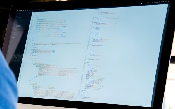 Az OpenAI szerint a népszerű kódoló AI-benchmark feladatainak nagy része hibás lehet
