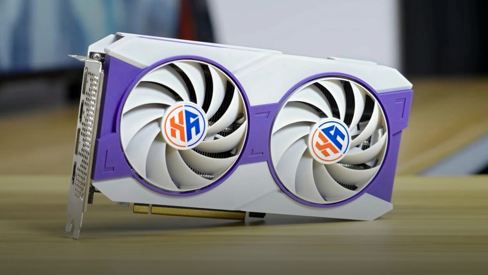 Az asztali RTX 4080M érdekes kísérlet, de a Radeon RX 9070 GRE többnyire elveri