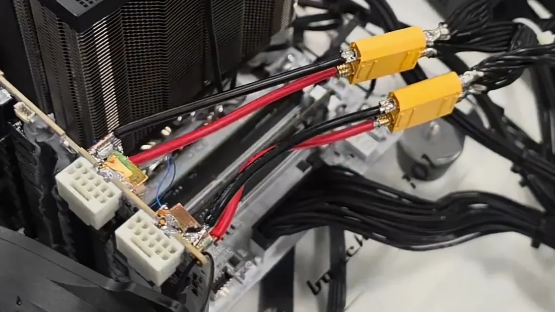 Forrasztással kerülte meg a 16 tűs csatlakozót egy extrém RTX 5090-es mod
