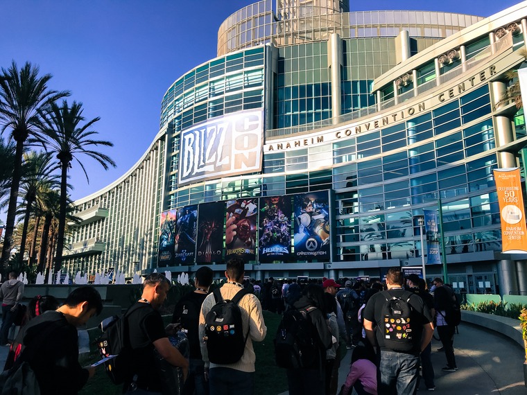 A BlizzCon nagyszínpada a nyitóceremónia és a bejelentések alatt