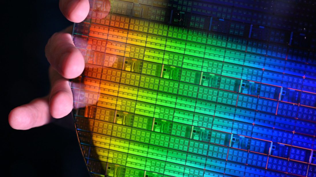 Meredeken csökken az Intel 14A hibasűrűsége, előrébb hozhatják a rajtot