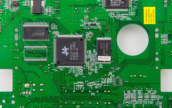 Akár 50 százalékkal drágulhatnak a PCB-k: miért elkerülhetetlen az alaplapok áremelése?