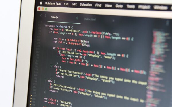 Egy AGENTS.md fájllal a Letöltések mappán át is eltéríthetők az AI-programozóügynökök