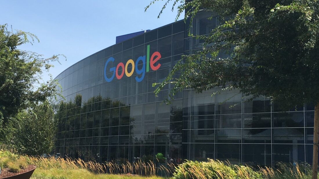 Google AI kereső: 100 kiadónak fizetnek a válaszokért