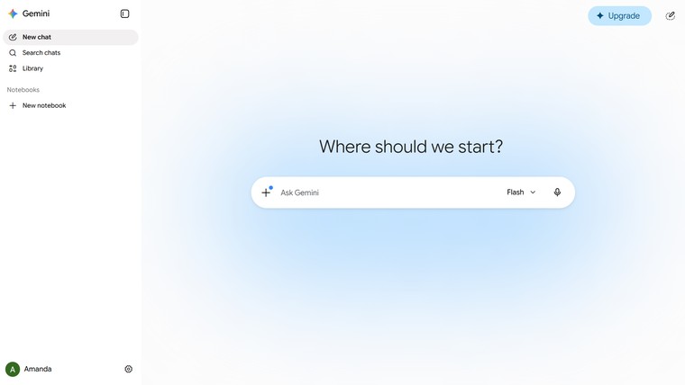 A Google Gemini mesterséges intelligencia kezelőfelülete a csevegősávval és menükkel