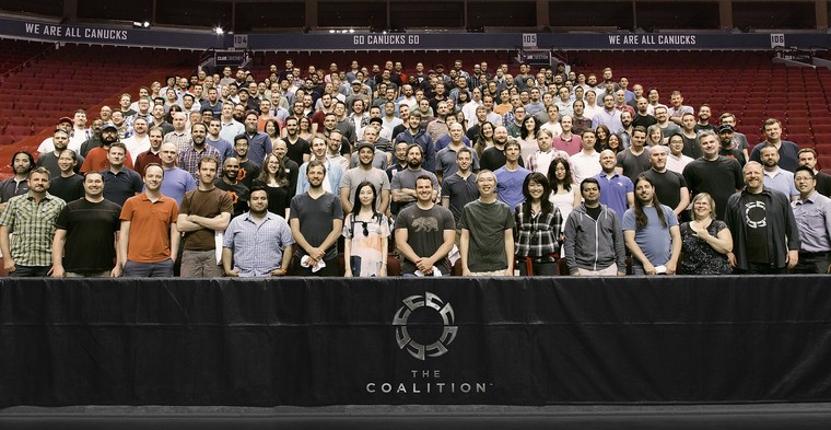 A The Coalition fejlesztőstúdió csapata a Gears színpadán