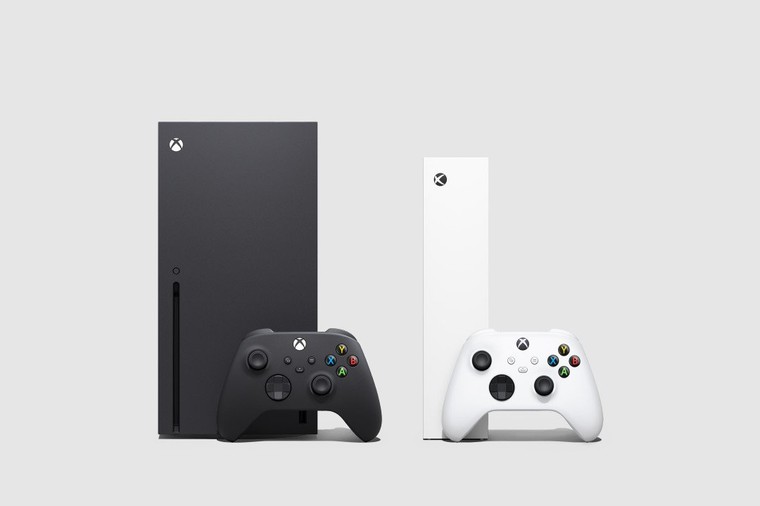 Fekete Xbox Series X és fehér Xbox Series S konzol egymás mellett
